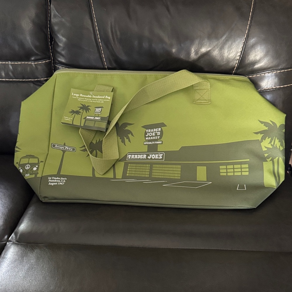 Large Reusable Insulated Bag in Olive Green